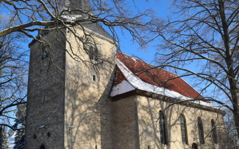 Die St. Nikolaus Kirche im Schnee